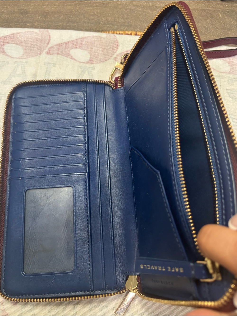 Tory Burch Burgandy Leather Continental Wallet with Gold Logo - Picture 7 of 7